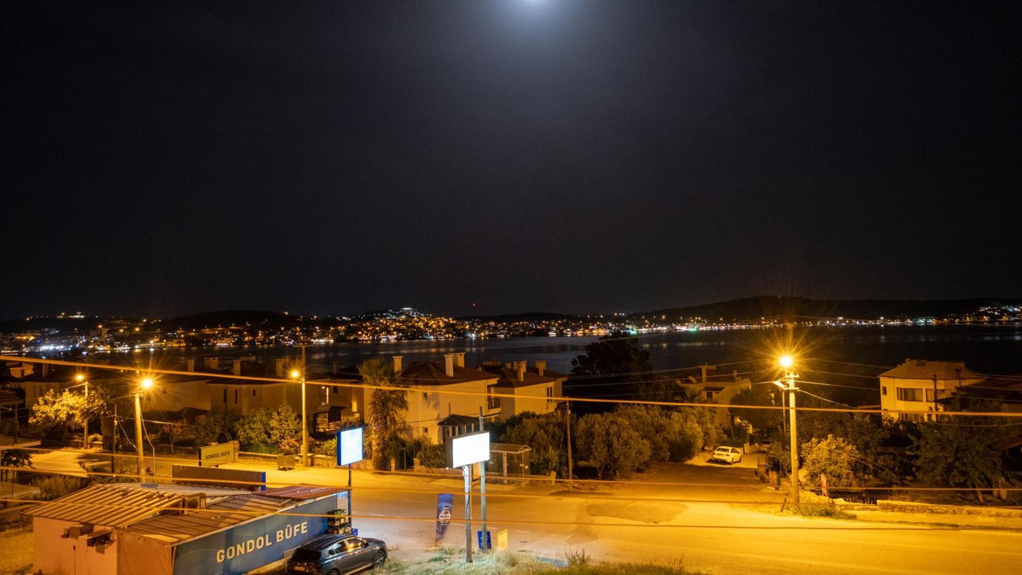 Select Cunda Guest House - Sea View Room With Private Veranda In Cunda Island Ayvalik Exterior photo